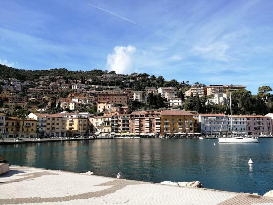 Sweet Liana Un Tuffo Nel Cuore Del Paese Porto Santo Stefano  Esterno foto